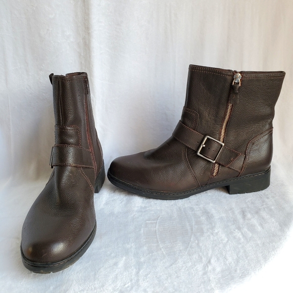 clarks collection soft cushion boots